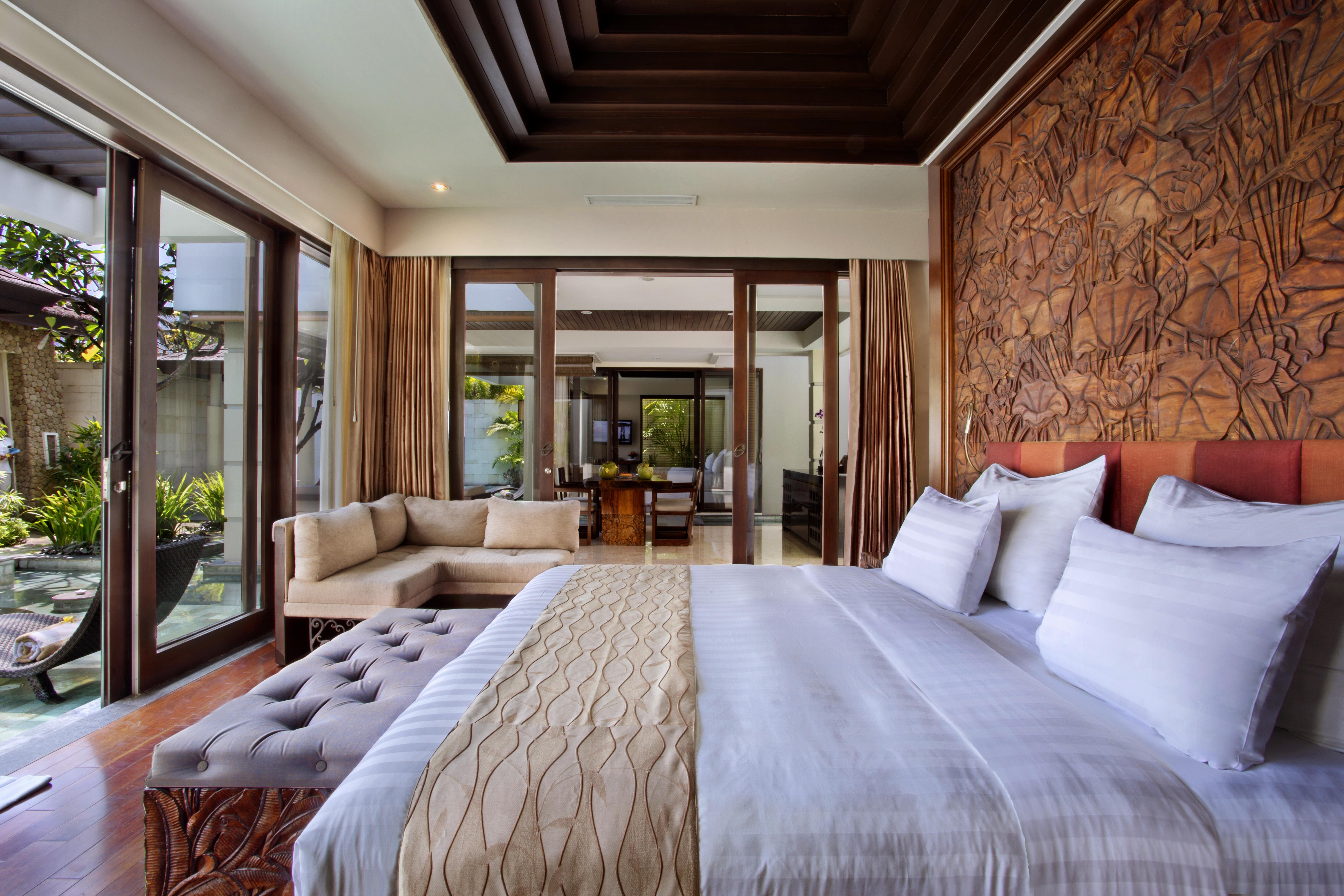 The Seminyak Beach Resort & Spa Exteriér fotografie A bedroom at the hotel