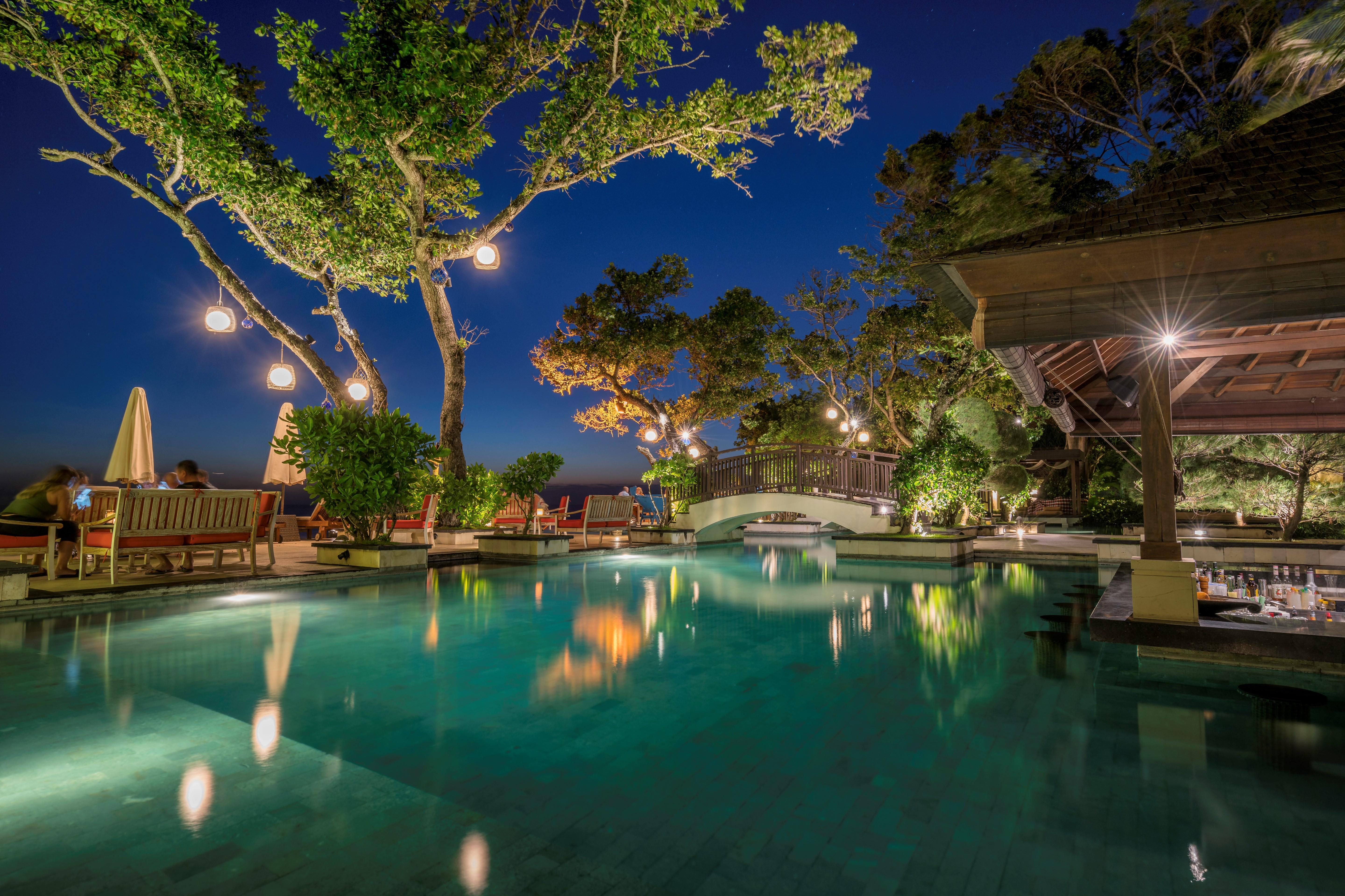 The Seminyak Beach Resort & Spa Exteriér fotografie The swimming pool at the resort